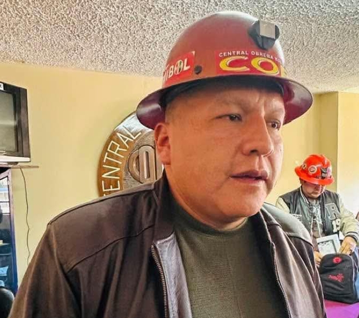Argollo arremete contra el Gobierno y niega intereses políticos en la movilización