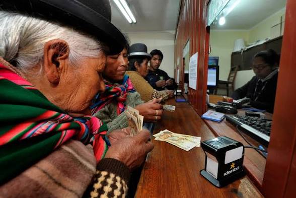 Jubilados recibirán incremento salarial y retroactivo desde abril