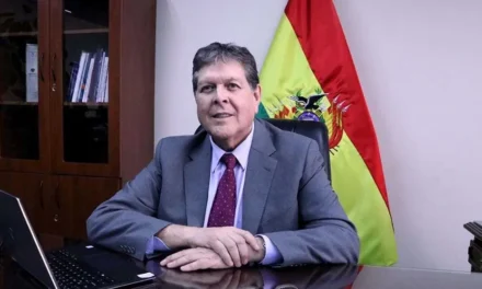 Interpelación a Blanco queda en pausa por decisión judicial y genera cuestionamientos
