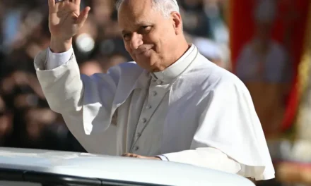 El primer viacrucis de León XIV: Una reflexión desde Tierra Santa sobre la guerra y poder
