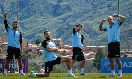 Duelo en La Paz: Bolívar enfrenta a Independiente y va por por la tercera victoria