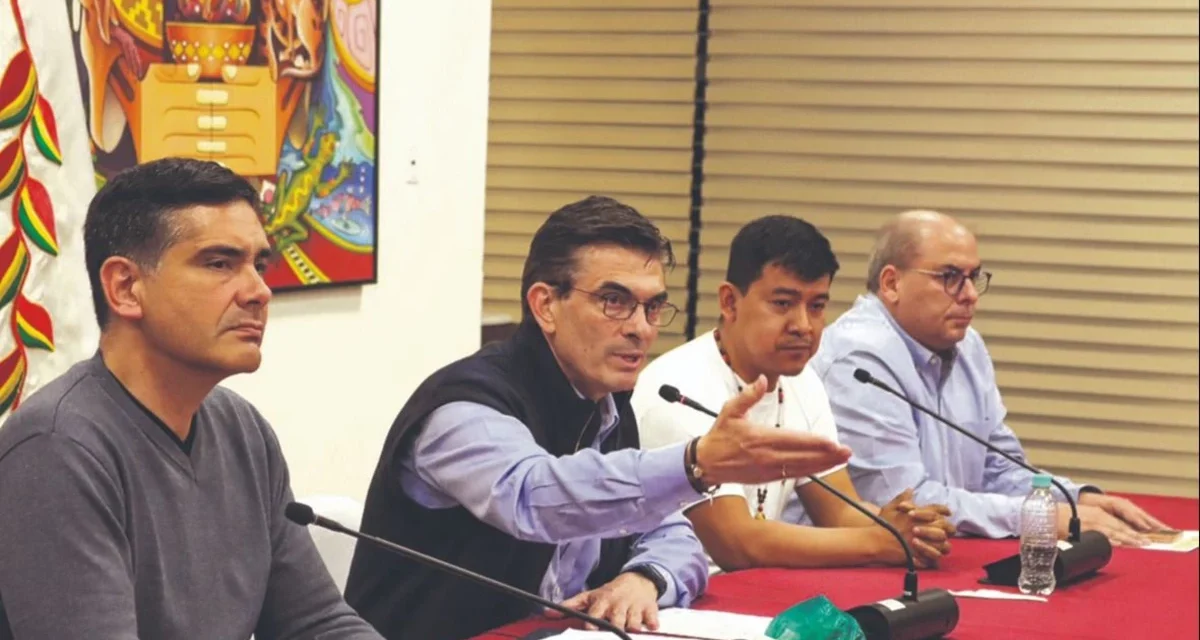 Paz llega a los 6 meses con pedidos de pacto nacional y alerta de más conflictos