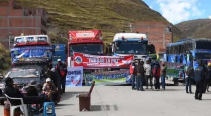 Persisten bloqueos en Urujara pese al acuerdo entre Gobierno y transportistas