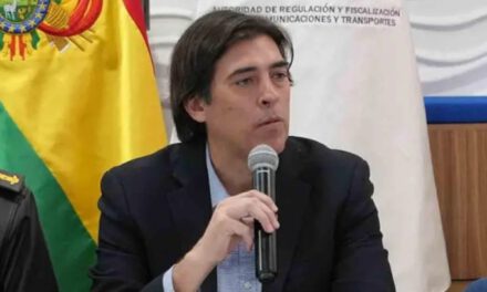 El ministro Mauricio Zamora convoca a choferes a una reunión para este lunes
