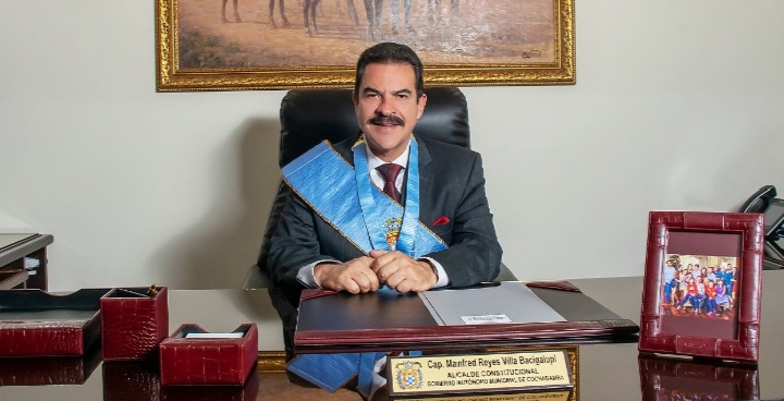 Manfred Reyes Villa asume nuevamente el mandato en Cochabamba