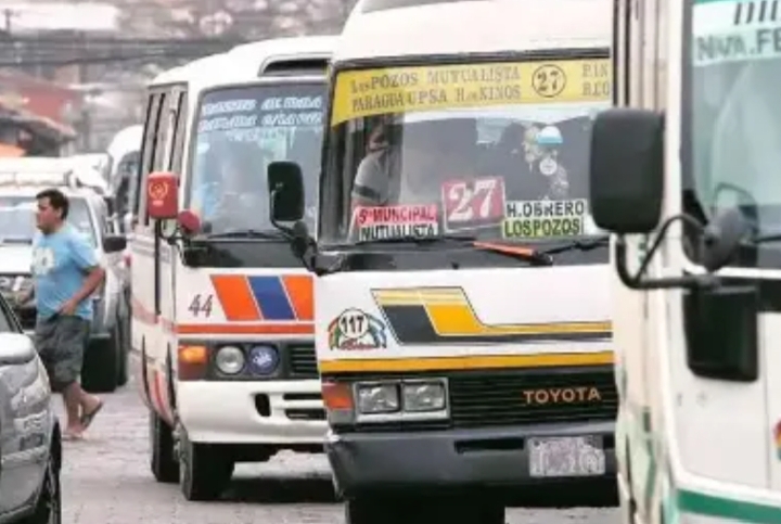 Transporte urbano opera con normalidad en Santa Cruz pero las rutas interprovinciales se ven afectadas