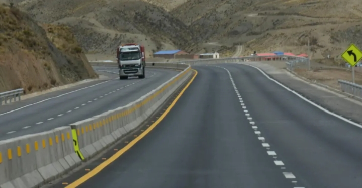 Bloqueos se multiplican: reportan 56 puntos en carreteras del país