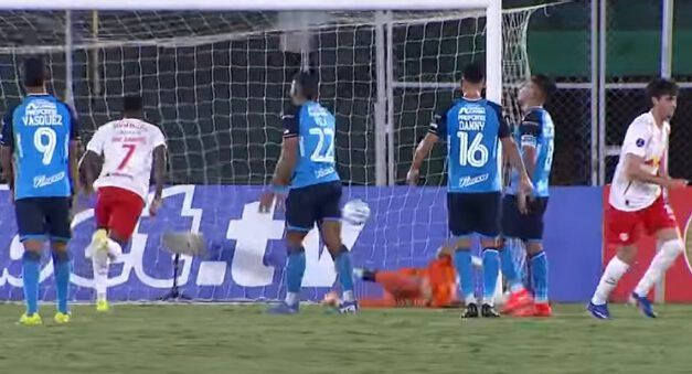 Bragantino humilla a Blooming y lo deja casi fuera de la sudamericana
