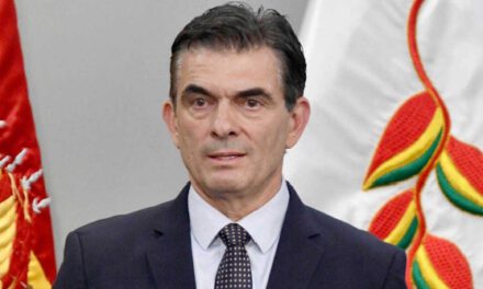 Paz asegura que no renunciará y acusa a Evo de impulsar bloqueos para evitar a la justicia