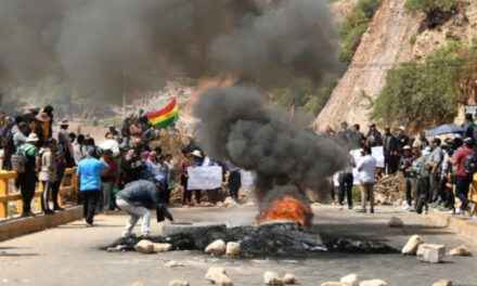 Bolivia suma 48 puntos de bloqueo en siete departamentos
