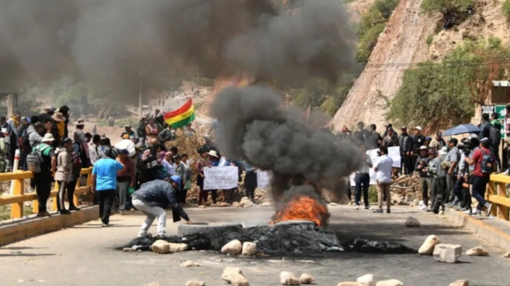 Bolivia suma 48 puntos de bloqueo en siete departamentos