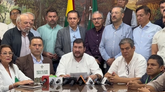 Cívicos cruceños convocan movilización para desbloquear la ruta hacia San Julián
