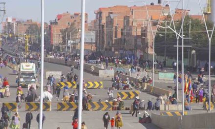 Bolivia amanece con más de  50 puntos de bloqueo en cinco departamentos