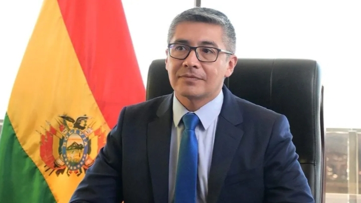 Desde junio regirá el recorte voluntario del 50% al sueldo de Paz y ministros, afirma el Gobierno