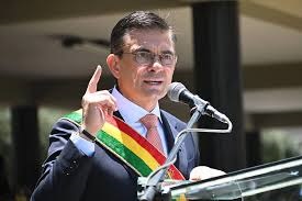 Paz impulsa “gran encuentro nacional” y descarta alza salarial del 20%