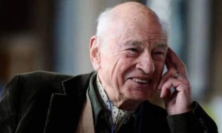 Muere Edgar Morin, creador de la teoría del pensamiento complejo y una de las grandes figuras intelectuales