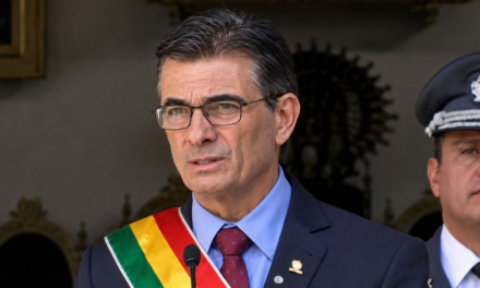 Paz anuncia rebaja del 50% de salarios de ministros y aplica “perdonazo tributario”
