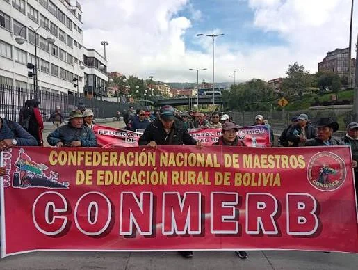 Maestros rurales de La Paz rechazan acuerdo firmado entre el Gobierno y el magisterio urbano