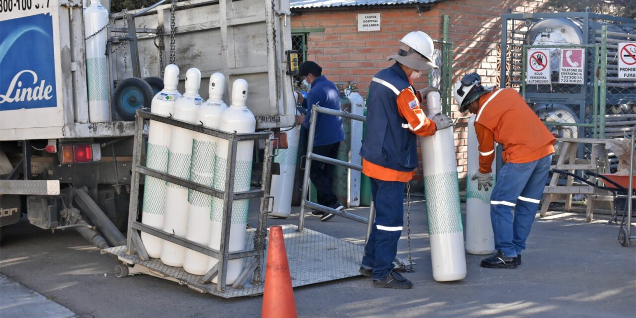 MINISTERIO DE SALUD DESPLIEGA DISTRIBUCIÓN DE 486 CILINDROS DE OXÍGENO EN HOSPITALES DE LA PAZ Y EL ALTO