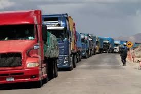 Transporte pesado de La Paz pide tregua y denuncia pérdidas tras 25 días de bloqueos