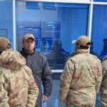 Militares retenidos en Chile regresan al país sin su armamento tras operativo fronterizo