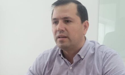Senador Roca afirma que la crisis actual es consecuencia de un “pacto oscuro” que llevó a Paz al poder