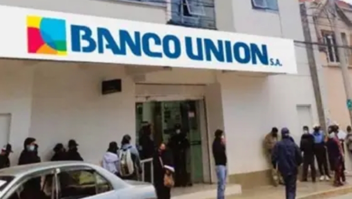 Banco Unión suspende temporalmente operaciones en Oruro y el Trópico de Cochabamba por la conflictividad social