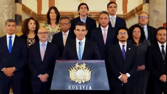 Gabinete de Paz se reúne en jornada marcada por 33 días de bloqueos y dos renuncias