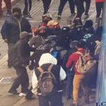 El policía golpeado durante las protestas en La Paz fue evacuado a Argentina para su recuperación