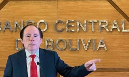 Tras dos días del tipo de cambio flexible, el BCB defiende la medida y aclara que no venderá dólares