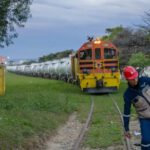 YPFB reactiva el transporte ferroviario e ingresa más de un millón de litros de gasolina