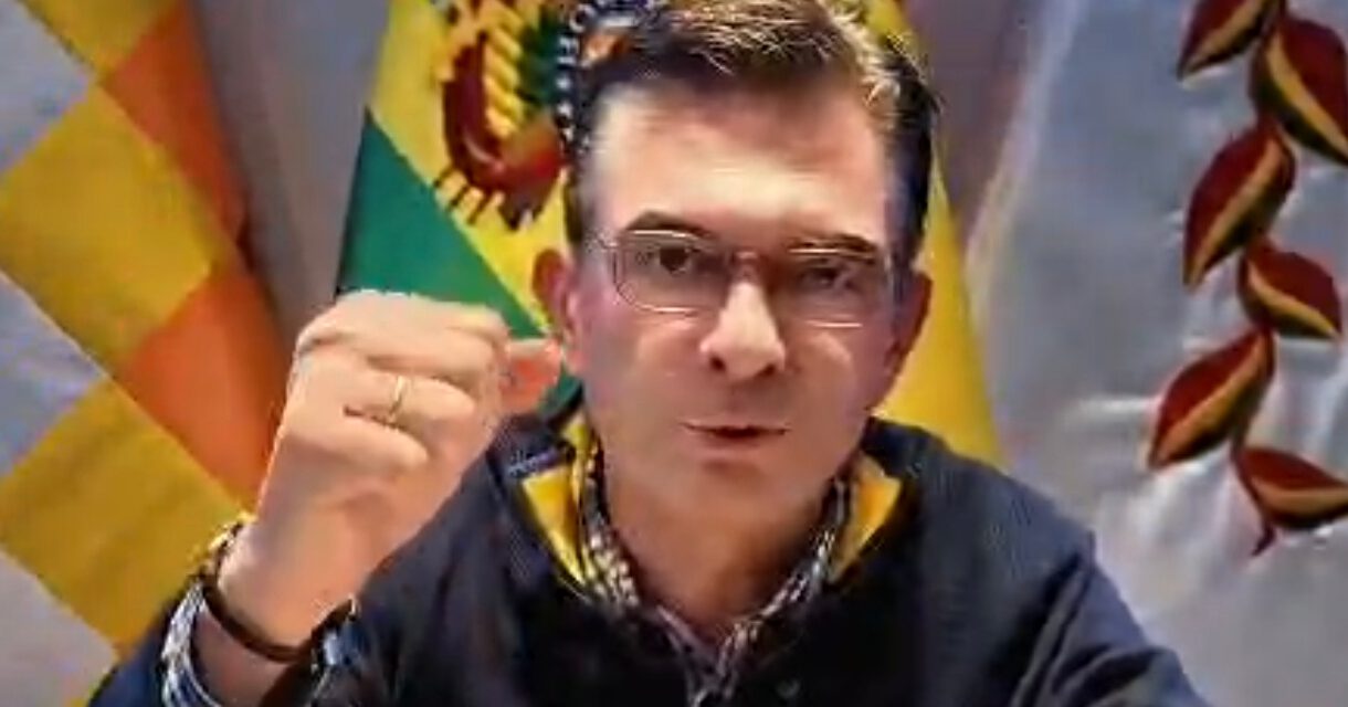 Rodrigo Paz promulga ley que viabiliza crédito de $us 118,5 millones para carreteras