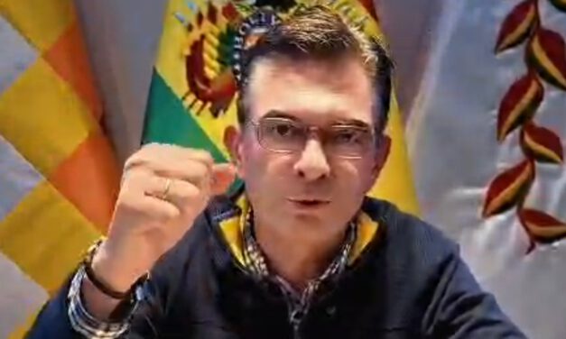 Rodrigo Paz promulga ley que viabiliza crédito de $us 118,5 millones para carreteras