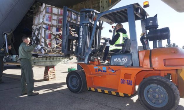 Bolivia recibe 45 toneladas de ayuda internacional para enfrentar el impacto de los bloqueos