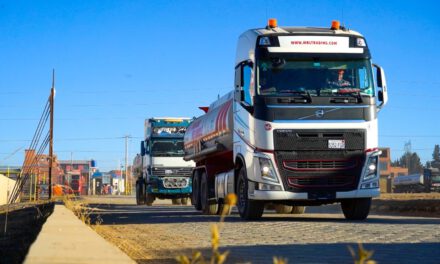 Más de 1 millón de litros de gasolina y 40 mil garrafas de GLP ingresaron a La Paz y El Alto pese a los bloqueos