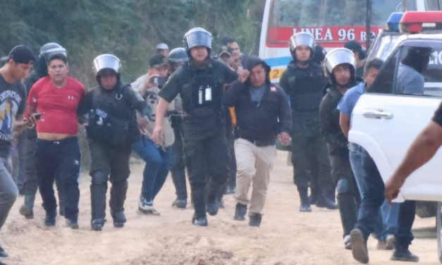 Cuatro arrestados durante operativo policial en campo petrolero tomado en Santa Rosa del Sara