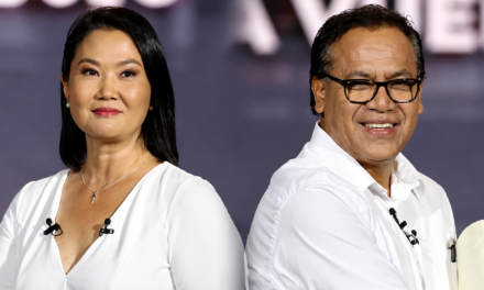 Keiko Fujimori toma una mínima ventaja sobre Roberto Sánchez con el 98,2% de votos escrutados en Perú