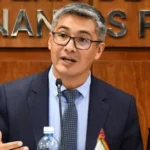 Espinoza afirma que el tipo de cambio flexible no tendrá efectos inmediatos y anuncia nuevas medidas para reactivar la economía