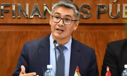 Tras denuncias de corrupción, el Gobierno alista una profunda reestructuración de YPFB