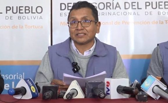 Defensoría del Pueblo cerrará cinco oficinas por recorte presupuestario y despide a 44 funcionarios