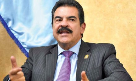 Última nacionalización de autos “chutos” plantea Manfred Reyes Villa para generar ingresos al Estado