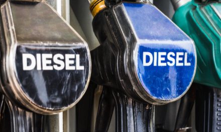 Escasez de diésel reduce salidas de buses desde la Terminal de La Paz