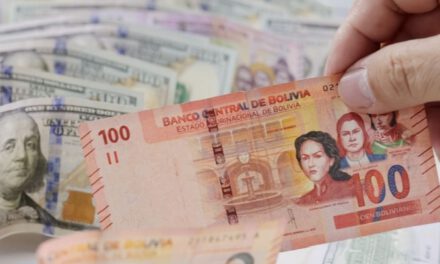 Imputan a una mujer por intentar sobornar a una médica forense con Bs 100 en La Paz