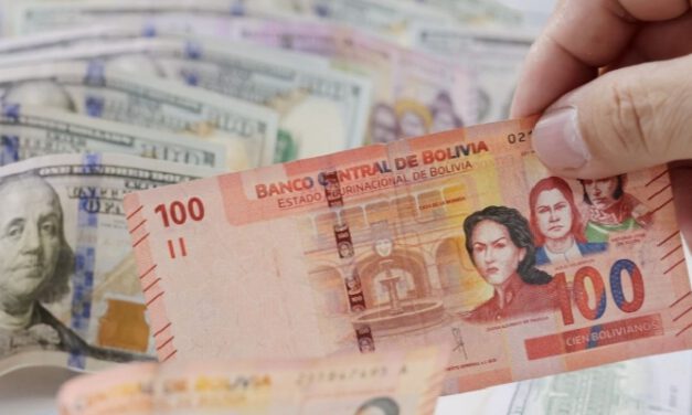 Imputan a una mujer por intentar sobornar a una médica forense con Bs 100 en La Paz