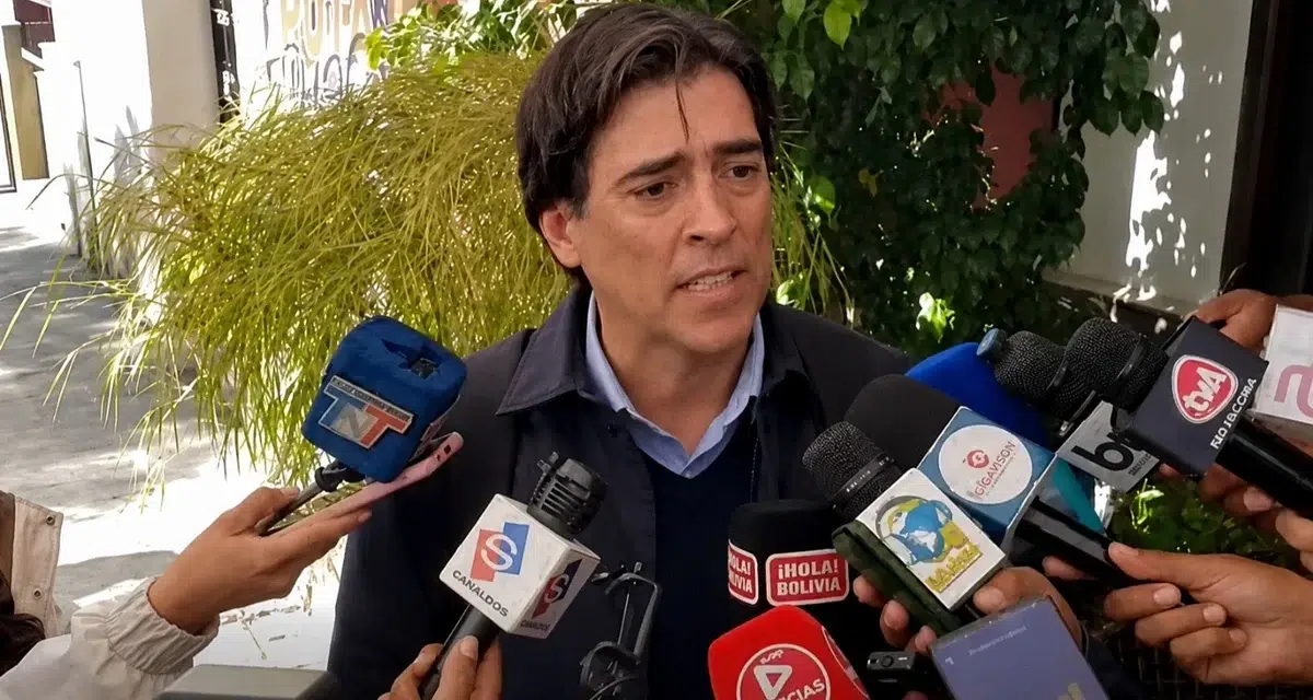 Zamora marca distancia de Doria Medina y Tuto mientras crecen versiones de cambios en el gabinete