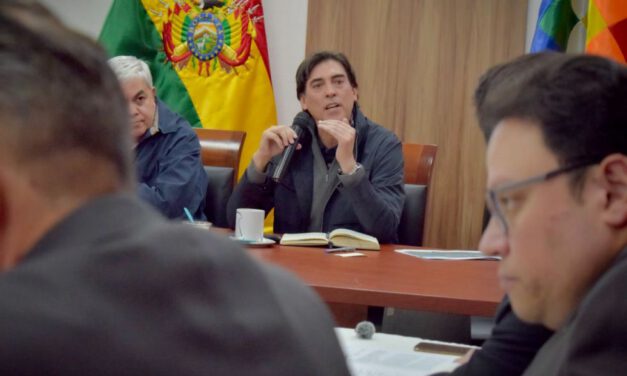 Gobierno descarta reducir tarifas aéreas y apuesta por mayor competencia
