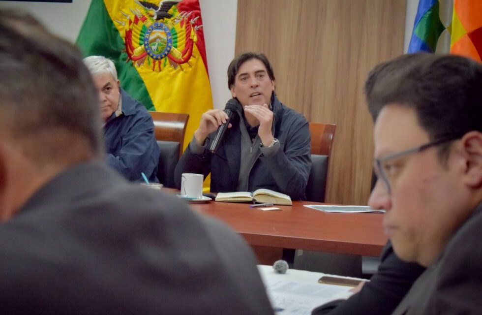Gobierno descarta reducir tarifas aéreas y apuesta por mayor competencia