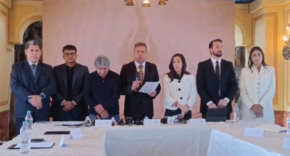 Gobernadores plantean redistribución gradual de impuestos y mesas técnicas con el Gobierno