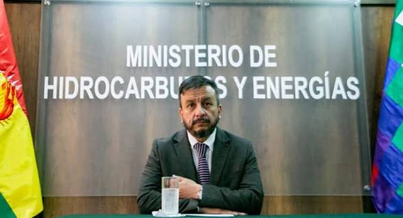 Fiscalía mantiene bajo custodia al exministro Medinaceli por el caso “gasolina basura”