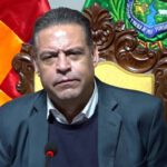 Revilla abre la posibilidad de legalizar autos “chutos”, pero con una condición